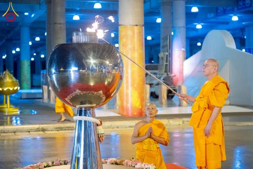 ภาพ No.266444:วันพุธที่ 5 พฤศจิกายน พ.ศ. 2568 (วันพระ ขึ้น 15 ค่ำ เดือน 12) พิธีฉลองชัยสวดมนต์ บทธัมมจักกัปปวัตตนสูตร ครบ 7,844,555,555 จบ ในวันลอยกระทง วัดพระธรรมกาย จ.ปทุมธานี