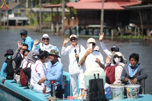 ภาพ No.195420:พิธีต้อนรับพระธรรมยาตรา ณ อนุสรณ์สถานลำดับที่ 4 สถานที่เกิดด้วยกายธรรม วัดโบสถ์(บน) ต.บางคูเวียง จ.นนทบุรี ในโครงการธรรมยาตรา กตัญญูบูชา มหาปูชนียาจารย์ พระมงคลเทพมุนี(สด จนฺทสโร) พระผู้ปราบมาร อนุสรณ์สถาน 7 แห่ง ปีที่ 13 วันที่ 15 มกราคม พ.ศ. 2568