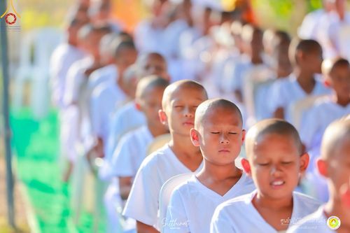 ภาพ No.135613:พิธีขอขมารับผ้าไตร , พิธีบรรพชา ในโครงการบรรพชาสามเณร ฟื้นฟูพระพุทธศาสนาทั่วไทย  ณ ศูนย์ปฏิบัติธรรมสวนผึ้ง จ.ราชบุรี วันที่ 4 เมษายน พ.ศ. 2567