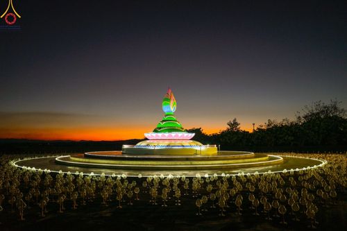 ภาพ No.125268:พิธีจุดโคมมาฆประทีป เพื่อถวายเป็นพุทธบูชา ณ เจดีย์สวรรค์ วัดบ้านขุน  อำเภอฮอด จังหวัดเชียงใหม่ วันเสาร์ที่ ๒๔ กุมภาพันธ์ พ.ศ. ๒๕๖๗