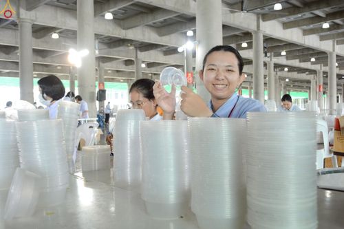 ภาพ No.246644:วันที่ 12 กันยายน พ.ศ. 2568 การเก็บงาน จัดเก็บไฟ LED ของเจ้าหน้าที่ทุกสถานะ ณ วิหารคด วัดพระธรรมกาย