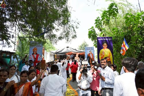 ภาพ No.263315:วันที่ 16 ตุลาคม พ.ศ. 2568 กฐินสมทบหลวงพ่อ ธัมมชโย ถวายแด่ วัดพุทธตรีรัตนะ วิหาร , เมือง ดร อัมเบ็ดการ์ นาการ์ นันเดท  รัฐมหาราษฎร์  ประเทศอินเดีย 