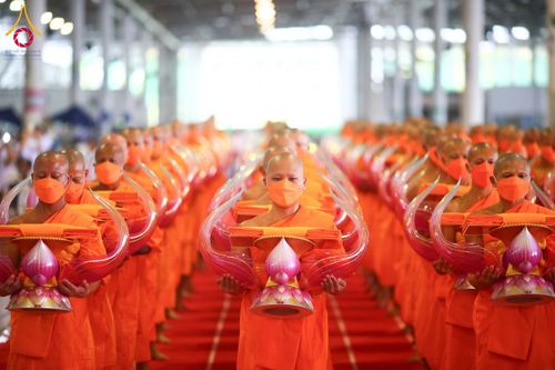 ภาพ No.134254:พิธีทอดผ้าป่าสมทบ มหาสังฆทาน 10,000 วัด ทั่วไทย วันอาทิตย์ต้นเดือนที่ 7 เมษายน พ.ศ.2567 ณ ห้องแก้วสารพัดนึก 1 สภาธรรมกายสากล  วัดพระธรรมกาย จ.ปทุมธานี