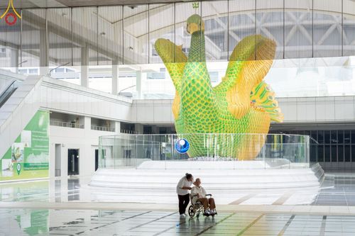 ภาพ No.213437:วันเสาร์ที่ 29 มีนาคม พ.ศ. 2568 พิธีถวายภัตตาหารเมนูสวรรค์ "เพื่อการบรรลุธรรม" ณ หอฉันคุณยายอาจารย์ฯ วัดพระธรรมกาย