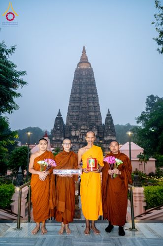 ภาพ No.176065:พิธีทอดผ้าป่าสมทบกฐิน ณ วัดพุทธคยา บานา วิหาร เมืองคยา รัฐพิหาร ประเทศอินเดีย โดยมูลนิธิธรรมกาย ในนามหลวงพ่อธัมมชโย  วันที่ 12 พฤศจิกายน พ.ศ. 2567