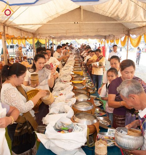 ภาพ No.175396:พิธีทอดกฐินกฐิน วัดสีชมพูวนาราม นครเวียงจันทร์ สปป.ลาว บูชาธรรม 80 ปี หลวงพ่อธัมมชโย โดยคณะศิษยานุศิษย์วัดพระธรรมกาย วันที่ 11 พฤศจิกายน พ.ศ. 2567