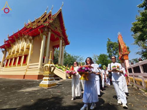 ภาพ No.177105:พิธีทอดกฐิน ณ วัดสะพาน ต.ลำคอหงษ์ อ.โนนสูง จ.นครราชสีมา ในโครงการทอดกฐินสามัคคีทั่วไทย 30,000 วัด บูชาธรรม 80 ปี หลวงพ่อธัมมชโย โดยคณะศิษยานุศิษย์วัดพระธรรมกาย วันที่ 9 พฤศจิกายน พ.ศ. 2567