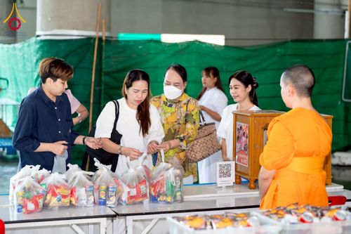 ภาพ No.229376:วันเสาร์ที่ 21 มิถุนายน พ.ศ. 2568 พิธีตักบาตรโครงการอุปสมบทหมู่ธรรมทายาท ระดับอุดมศึกษา รุ่นที่ 52 ภาคฤดูฝน ณ มหาวิหารคด คอร์ 9 วัดพระธรรมกาย