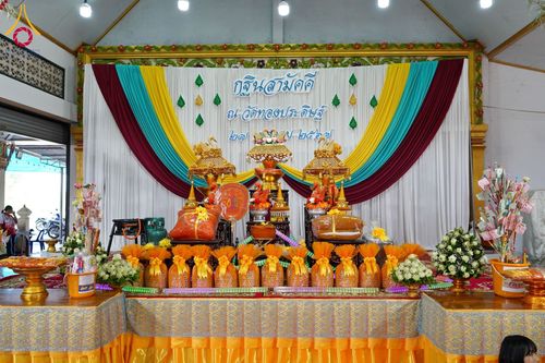 ภาพ No.170504:พิธีทอดกฐิน ณ วัดทองประดิษฐ์ จ.สุพรรณบุรี ในโครงการกฐินสามัคคีทั่วไทย 30,000 วัด บูชาธรรม 80 ปี หลวงพ่อธัมมชโย โดยคณะศิษยานุศิษย์วัดพระธรรมกาย วันที่ 27 ตุลาคม พ.ศ. 2567