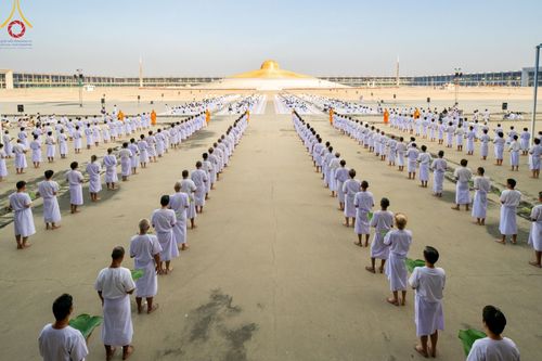 ภาพ No.179946:พิธีปลงผมนาคธรรมทายาท ในโครงการอุปสมบทหมู่ บูชาธรรมมหาปูชนียาจารย์ (ศูนย์อบรมวัดพระธรรมกาย) วันที่ 1 ธันวาคม พ.ศ. 2567 ณ ลานธรรมหารัตนวิหารคด วัดพระธรรมกาย จ.ปทุมธานี