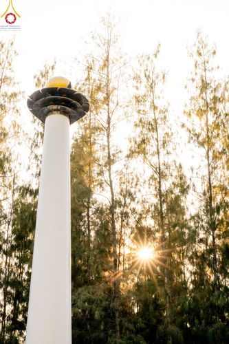 ภาพ No.190058:พิธีจุดประทีปถวายเป็นพุทธบูชา และบูชาธรรมมหาปูชนียาจารย์ ณ อนุสรณ์สถานมหาวิหารพระมงคลเทพมุนี (โลตัสแลนด์) อ.สองพี่น้อง จ.สุพรรณบุรี ในโครงการธรรมยาตรา กตัญญูบูชา มหาปูชนียาจารย์ พระมงคลเทพมุนี(สด จนฺทสโร) พระผู้ปราบมาร อนุสรณ์สถาน 7 แห่ง ปีที่ 13