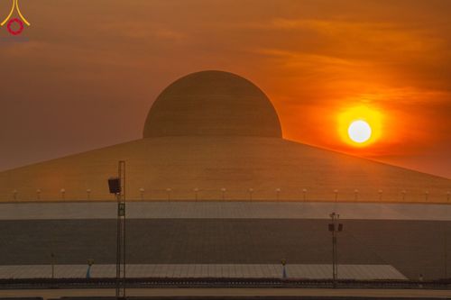 ภาพ No.115422:พิธีตักบาตรฉลองพระใหม่ ในโครงการอุปสมบทหมู่บูชาธรรม 115 ปี คุณยายอาจารย์มหารัตนอุบาสิกาจันทร์ ขนนกยูง วันที่ 19  มกราคม พ.ศ. 2567 ณ มหารัตนวิหารคด วัดพระธรรมกาย