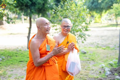 ภาพ No.138205:วิสาขบูชานานาชาติ วัดพระธรรมกายแคลิฟอร์เนีย ประเทศสหรัฐอเมริกา วันพุธที่ 22 พฤษภาคม พ.ศ. 2567