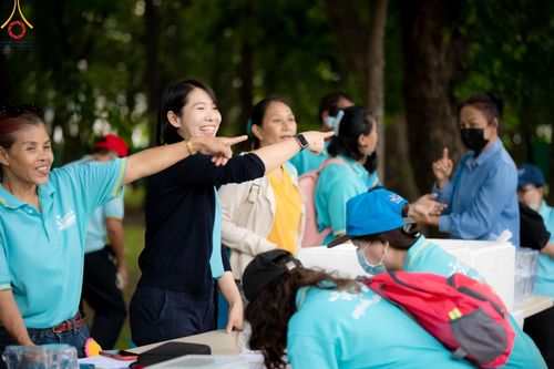ภาพ No.145906:ชมรมจิตอาสาอนุรักษ์สิ่งแวดล้อม รับบุญทำความสะอาดบริเวณโบสถ์พระไตรปิฎก วัดพระธรรมกาย จ.ปทุมธานี วันที่ 25 กรกฎาคม พ.ศ. 2567