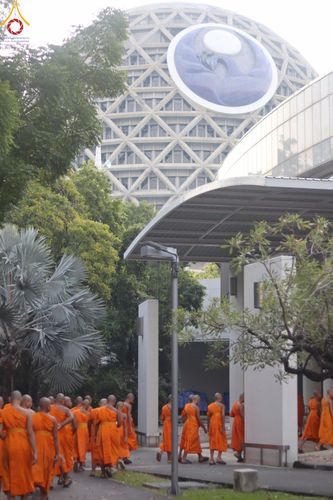 ภาพ No.177322:พิธีถวายภัตตาหารเมนูสวรรค์ และพิธีบุพเปตพลี ครั้งที่ 158 ร่วมอุทิศบุญแด่หมู่ญาติที่ล่วงลับไปแล้ว และสืบทอดอายุพระพุทธศาสนา ณ วัดพระธรรมกาย วันที่ 30 พฤศจิกายน พ.ศ.2567 (วันพระ แรม 15 ค่ำ เดือน 12)