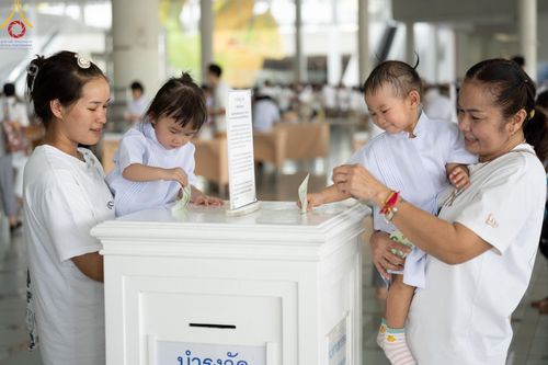 ภาพ No.58565:พิธีบุพเปตพลี ครั้งที่ 149 ร่วมอุทิศบุญแด่หมู่ญาติที่ล่วงลับไปแล้ว และสืบทอดอายุพระพุทธศาสนา วันอังคารที่ 23 เมษายน พ.ศ. 2567 (วันพระ ขึ้น 15 ค่ำ เดือน 5) ณ หอฉันคุณยายอาจารย์ฯ วัดพระธรรมกาย