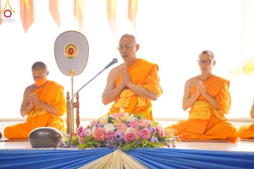 ภาพ No.122969:พิธีตักบาตร และพิธีบูชาข้าวพระ ในวันอาทิตย์ต้นเดือนที่ 4 กุมภาพันธ์ พ.ศ. 2567 ณ วัดพระธรรมกาย จ.ปทุมธานี