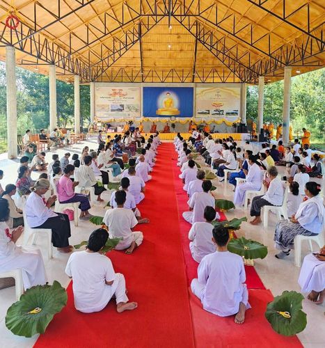 ภาพ No.102167:พิธีบรรพชาธรรมทายาท ในโครงการอุปสมบทหมู่ รุ่นบูชาธรรมมหาปูชนียาจารย์ ศูนย์ปฏิบัติธรรมหนองบัวลำภู ณ วัดสว่างอารมณ์ อ.ศรีบุญเรือง จ.หนองบัวลำภู วันที่ 10 ธันวาคม พ.ศ. 2566