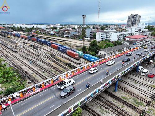 ภาพ No.128435:พิธีอัญเชิญพระบรมสารีริกธาตุ " ใจกลางเมืองนครหาดใหญ่ " เพื่อประดิษฐาน ณ มหารัตนเจดีย์สิริปทุมสวรรค์ (เจดีย์อริยพุทธะ 5 พระองค์) ศูนย์ปฏิบัติธรรมภาคใต้ อ.บางกล่ำ จ.สงขลา  วันที่ 9 มีนาคม พ.ศ. 2567 (ชุดที่ 2)