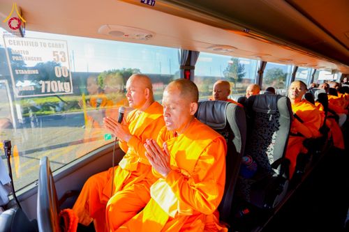 ภาพ No.232790:วันที่ 1 กรกฏาคม พ.ศ. 2568 Dhammayatra in South Africa 2025 ธรรมยาตราแอฟริกาใต้ — เส้นทางแห่งสติ สมาธิ และปัญญา ธรรมทายาทที่ได้อบรมโครงการบรรพชาอุปสมบทหมู่ครั้งที่ 2 ณ วัดพระธรรมกายโจฮันเนสเบิร์ก ประเทศแอฟริกาใต้