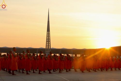 ภาพ No.102226:พระธรรมทายาทในโครงการอุปสมบทหมู่ บูชาธรรมมหาปูชนียาจารย์ ร่วมปฏิบัติธรรม ถ่ายภาพหมู่ประวัติศาสตร์ และรับฟังโอวาทจากหลวงพ่อทัตตชีโว ณ ลานธรรม พระมหาธรรมกายเจดีย์ วัดพระธรรมกาย วันที่ 15 ธันวาคม พ.ศ. 2566