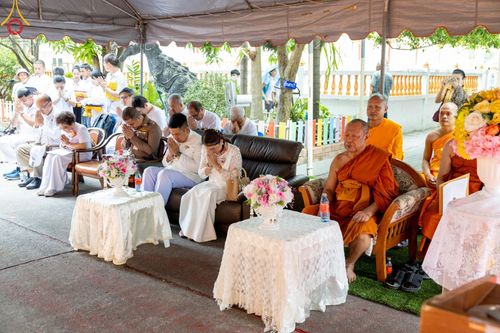 ภาพ No.128148:พิธีอัญเชิญพระบรมสารีริกธาตุ " ใจกลางเมืองนครหาดใหญ่ " เพื่อประดิษฐาน ณ มหารัตนเจดีย์สิริปทุมสวรรค์ (เจดีย์อริยพุทธะ 5 พระองค์) ศูนย์ปฏิบัติธรรมภาคใต้ อ.บางกล่ำ จ.สงขลา  วันที่ 9 มีนาคม พ.ศ.2567 (ชุดที่ 1)