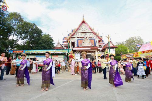 ภาพ No.98359:พิธีทอดกฐินสามัคคีทั่วไทย 5,000 วัด ณ วัดอัมพุวราราม อ.สามโคก จ.ปทุมธานี วันที่ 26 พฤศจิกายน พ.ศ. 2566