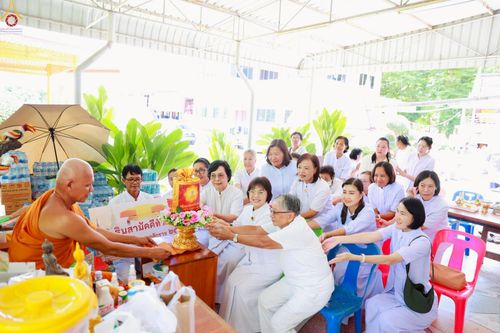 ภาพ No.269586:วันที่ 8 ตุลาคม พ.ศ. 2568 พิธีถวายปัจจัยสมทบกฐิน ในโครงการทอดกฐินสามัคคีทั่วไทย 30,000 วัด โดยคณะศิษยานุศิษย์ บูชาธรรม 81 ปี หลวงพ่อธัมมชโย