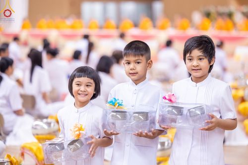 ภาพ No.206841:พิธีถวายโคมมาฆประทีป น้อมถวายเป็นพุทธบูชา แด่คณะพระภิกษุ สามเณร วัดพระธรรมกาย วันอาทิตย์ที่ 9 กุมภาพันธ์ พ.ศ. 2568 ณ ห้องแก้วสารพัดนึก 2 สภาธรรมกายสากล วัดพระธรรมกาย จังหวัดปทุมธานี