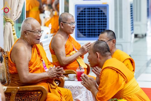 ภาพ No.231383:วันศุกร์ที่ 4 กรกฏาคม พ.ศ. 2568 สัมมนาคณะสงฆ์โซนภาคตะวันออก เพื่อฟื้นฟูพระพุทธศาสนา โครงการทอดกฐิน 30,000 วัดทั่วไทย ประจำปีพุทธศักราช 2568 ณ ศูนย์การศึกษาเขาแก้วเสด็จ จ.ปราจีนบุรี