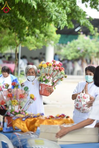 ภาพ No.225811:วันอาทิตย์ที่ 18 พฤษภาคม พ.ศ. 2568 ศูนย์ปฏิบัติธรรมสระบุรี ได้จัดพิธีทอดผ้าป่าฟื้นฟูพระพุทธศาสนา และพิธีมอบใบประกาศนียบัตรเชิดชูเกียรติผู้นำรถ ที่ทำหน้าที่จัดรถเพื่อพาสาธุชนไปร่วมงานวันที่ 22 เมษายน ที่ผ่านมา