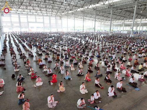 ภาพ No.232752:วันอาทิตย์ที่ 6 กรกฏาคม พ.ศ. 2568 พิธีสวดธัมมจักกัปปวัตตนสูตร เมียนมา ครั้งที่ 8 ณ มหาธรรมกายเจดีย์ วัดพระธรรมกาย