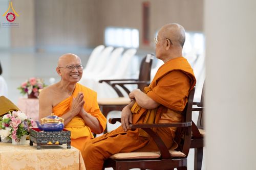 ภาพ No.129239:พิธีมอบรางวัลแก่สามเณรผู้สอบผ่าน โครงการสามเณรทรงพระปาฏิโมกข์ ณ ค่ายจองแชมป์ หมู่กุฏิสามเณรเปรียญธรรม วัดพระธรรมกาย วันอาทิตย์ที่ ๑๐ มีนาคม พ.ศ.๒๕๖๗