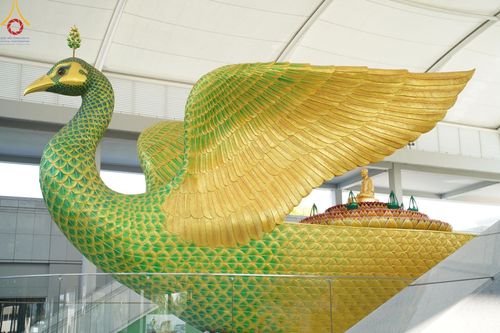 ภาพ No.205632:พิธีสวดพระพุทธมนต์ และถวายภัตตาหารเมนูสวรรค์แด่พระภิกษุ สามเณร วันจันทร์ที่ 3 กุมภาพันธ์ พ.ศ. 2568 ณ หอฉันคุณยายอาจารย์ฯ วัดพระธรรมกาย