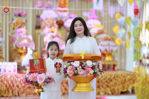 ภาพ No.181971:พิธีทอดกฐิน ณ วัดนิเวศน์ปวราราม จ.สุพรรณบุรี ในโครงการทอดกฐินสามัคคีทั่วไทย 30,000 วัด บูชาธรรม 80 ปี หลวงพ่อธัมมชโย โดยคณะศิษยานุศิษย์วัดพระธรรมกาย วันที่ 2 พฤศจิกายน พ.ศ. 2567