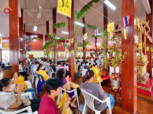 ภาพ No.179037:พิธีทอดกฐิน ณ วัดสามัคคีสุทธาวาส แขวงบางอ้อ เขตบางพลัด กรุงเทพฯ ในโครงการกฐินสามัคคีทั่วไทย 30,000 วัด บูชาธรรม 80 ปี หลวงพ่อธัมมชโย โดยคณะศิษยานุศิษย์วัดพระธรรมกาย วันที่ 2 พฤศจิกายน พ.ศ. 2567