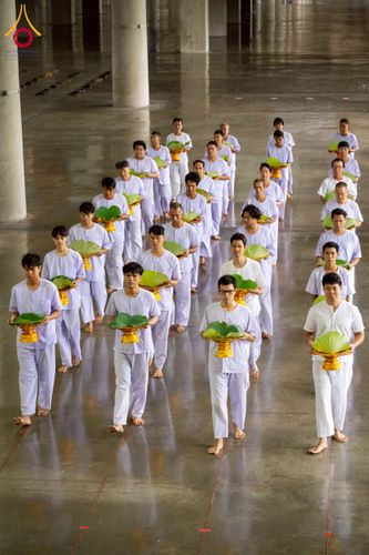 ภาพ No.230669:วันที่ 29 มิถุนายน พ.ศ.2568 พิธีตัดปอยผมและปลงผมนาคธรรมทายาท โครงการบรรพชาอุปสมบทหมู่ รุ่นเข้าพรรษา ณ วิหารคด วัดพระธรรมกาย