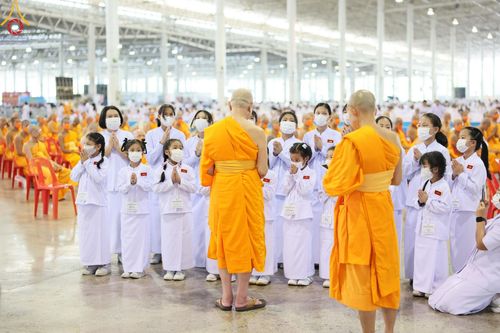 ภาพ No.124510:พิธีถวายรางวัล Guinness World Records "สถิตินั่งสมาธิและร่วมลงชื่อเพื่อสร้างสันติภาพโลก ด้วยจำนวนคนที่มากที่สุดในโลก" ณ สภาธรรมกายสากล วัดพระธรรมกาย วันมาฆบูชา เสาร์ที่ 24 กุมภาพันธ์ พ.ศ. 2567