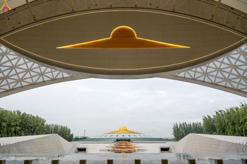 ภาพ No.243428:วันที่ 7 กันยายน พ.ศ. 2568 พิธีตักบาตร ข้าวสารอาหารแห้ง ในวันครูผู้ค้นพบวิชชาธรรมกาย ณ บ้านแก้วเรือนทองคุณยายฯ สภาธรรมกายสากล วัดพระธรรมกาย