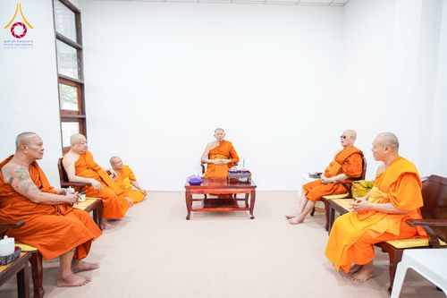 ภาพ No.315467:วันพุธที่ 25 มีนาคม พ.ศ. 2569 พิธีบำเพ็ญกุศล คุณพ่อณรงค์ จินตมากุล  สิริอายุ 99 ปี 11 เดือน โยมบิดา พระครูปลัดรัตนวีรวัฒน์ (รังสฤษดิ์ อิทฺธิจินตโก) ที่ปรึกษาเจ้าคณะจังหวัดปทุมธานี เจ้าอาวาสวัดพระธรรมกาย  ณ ห้องปลูกศรัทธา 2 วัดพระธรรมกาย ปทุมธานี