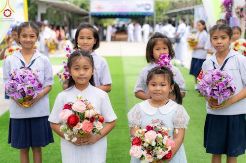 ภาพ No.97351:พิธีทอดกฐินสามัคคีทั่วไทย 5,000 วัด ณ ศูนย์อบรมเยาวชนนครปฐม วันที่ 19 พฤศจิกายน พ.ศ. 2566