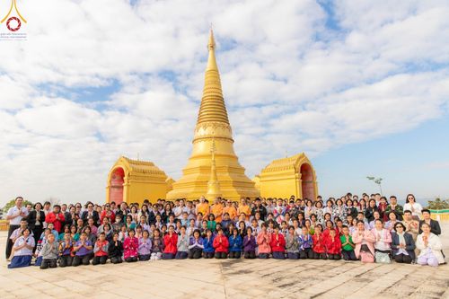 ภาพ No.105016:วันรวมพลังเด็กดี V-Star ผู้นำฟื้นฟูศีลธรรมโลก จังหวัดตาก ณ วัดดอนเจดีย์ อ.พบพระ จ.ตาก วันจันทร์ที่ 25 ธันวาคม พ.ศ. 2566