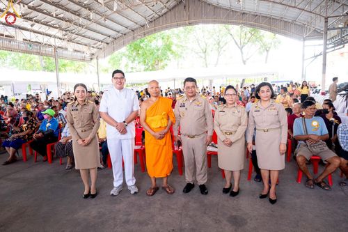 ภาพ No.58026:โครงการจัดหน่วยบริการจังหวัดเคลื่อนที่ และหน่วยบำบัดทุกข์ บำรุงสุข สร้างรอยยิ้ม ให้ประชาชนจังหวัดปทุมธานี ในวันพฤหัสบดีที่ 25 เมษายน พ.ศ. 2567 ณ วัดเกิดการอุดม อ.คลองหลวง จ.ปทุมธานี