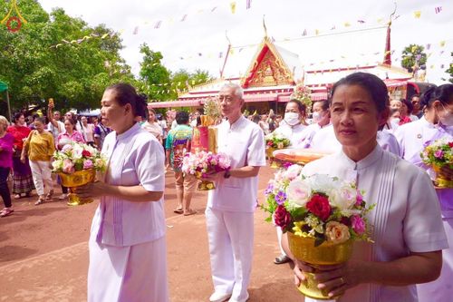 ภาพ No.168612:พิธีทอดกฐิน ณ วัดประชาวาสอัมพวัน จ.ปราจีนบุรี ในโครงการกฐินสามัคคีทั่วไทย 30,000 วัด บูชาธรรม 80 ปี หลวงพ่อธัมมชโย โดยคณะศิษยานุศิษย์วัดพระธรรมกาย วันที่ 20 ตุลาคม พ.ศ. 2567