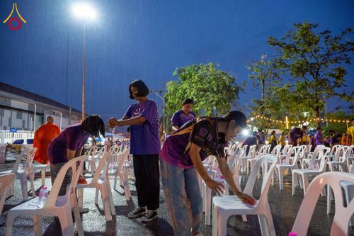 ภาพ No.226029:วันอาทิตย์ที่ 25 พฤษภาคม พ.ศ. 2568 พิธีตักบาตรพระ 1,000 รูปเมืองตรัง ครบรอบ 110 ปี เมืองทับเที่ยง ถวายเป็นพุทธบูชา ถวายเป็นพระราชกุศลแด่รัชกาลที่ 10 และอุทิศส่วนกุศลแด่อดีตเจ้าเมืองตรัง และบรรพบุรุษ ณ บริเวณหน้าศาลากลางจังหวัดตรัง ถนนพระราม 6