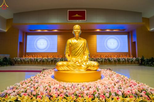 ภาพ No.88999:พิธีทอดผ้าป่าสมทบกฐินครั้งที่ 2 วันศุกร์ที่ 29 กันยายน พ.ศ. 2566 วันเพ็ญขึ้น 15 ค่ำ เดือน 10 ณ ห้องแก้วสารพัดนึก 1 วัดพระธรรมกาย