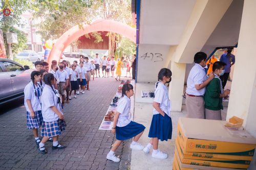 ภาพ No.106568:วันรวมพลังเด็กดี V-star ผู้นำฟื้นฟูศีลธรรมโลก จังหวัดสมุทรสาคร วันพฤหัสบดีที่ 28 ธันวาคม พ.ศ. 2566 ณ โรงเรียนสมุทรสาครวิทยาลัย อำเภอเมือง จังหวัดสมุทรสาคร