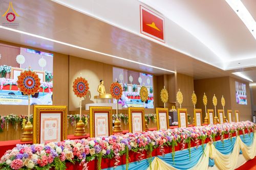 ภาพ No.232463:วันอาทิตย์ที่ 6 กรกฏาคม พ.ศ. 2568 พิธีมุทิตาสักการะพระครูสัญญาบัตร ปีพุทธศักราช 2568 ณ ห้องแก้วสารพัดนึก2 สภาธรรมกายสากล วัดพระธรรมกาย