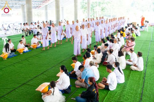 ภาพ No.181484:พิธีขอขมาผู้ปกครอง, พิธีมอบบาตรผ้าไตร, พิธีบรรพชาสามเณร โดยพระครูวิบูลย์เจติยาทร รองเจ้าคณะจังหวัดลำพูน ณ ธุดงคสถานลำพูน ต.เหล่ายาว  อ.บ้านโฮ่ง จ.ลำพูน วันที่ 5 ธันวาคม พ.ศ. 2567