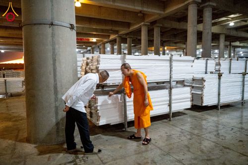 ภาพ No.217575:วันที่ 2-14 เมษายน พ.ศ. 2568 เจ้าหน้าที่เตรียมงานวันคุ้มครองโลก ชุดที่ 1 วัดพระธรรมกาย จ.ปทุมธานี